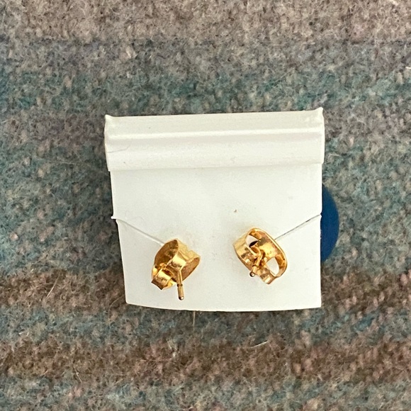 Bundle 3 for 50% off 1980s Deadstock Retro Blue Plastic Post Earrings - Picture 4 of 4